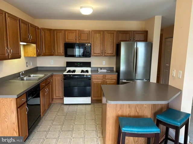 $269,900 | 270 Buckley Drive, Harrisburg, PA 17112