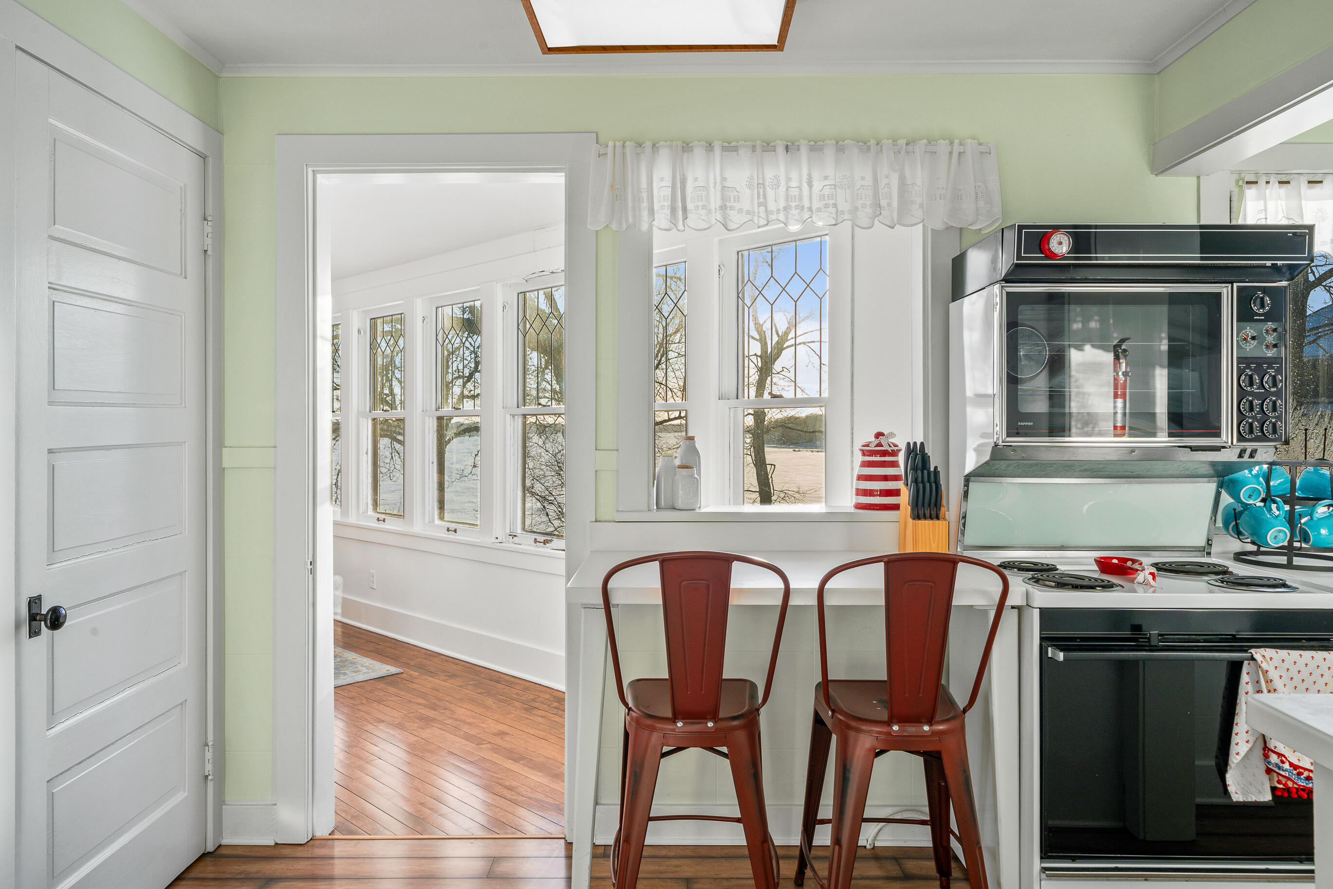 2304 North Shore Drive Delavan, WI 53115 - Photo 41 of 98 Kitchen