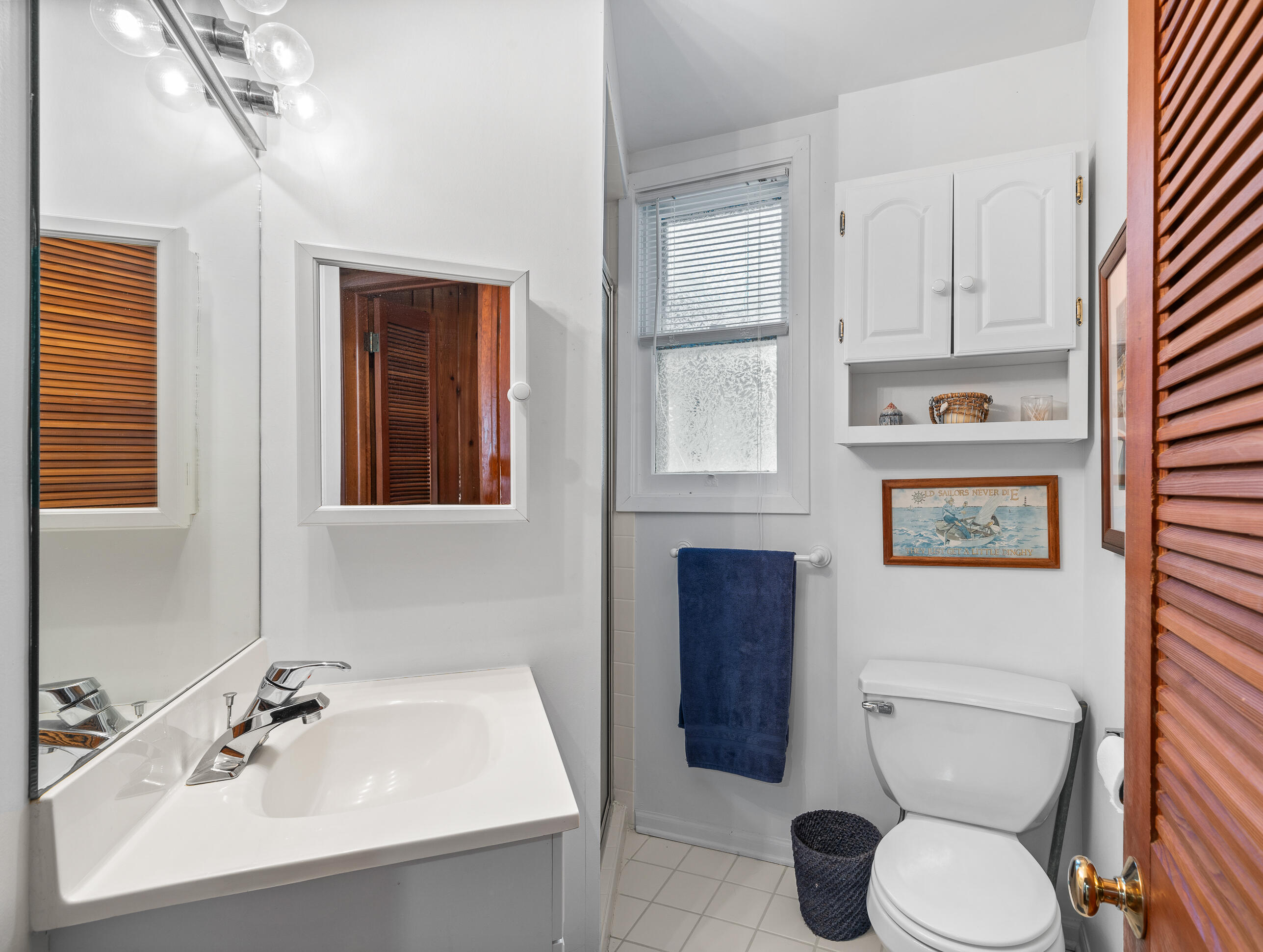 2304 North Shore Drive Delavan, WI 53115 - Photo 66 of 101 Second Full Bathroom