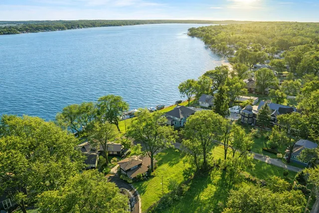 $2,250,000 | 2304 North Shore Drive, Delavan, WI 53115