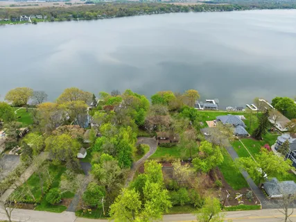$2,250,000 | 2304 North Shore Drive, Delavan, WI 53115
