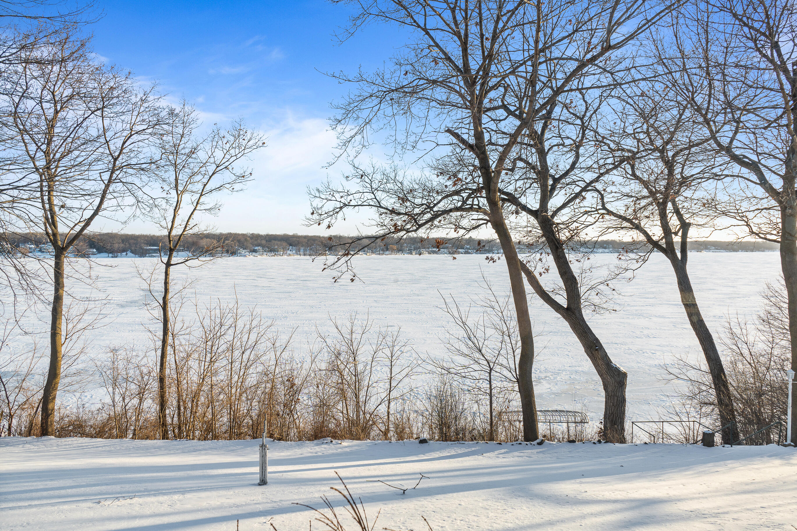 2304 North Shore Drive Delavan, WI 53115 - Photo 81 of 101 2304 N Shore Dr - Selects-112