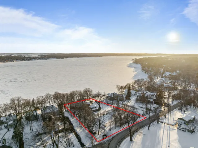 $2,250,000 | 2304 North Shore Drive, Delavan, WI 53115