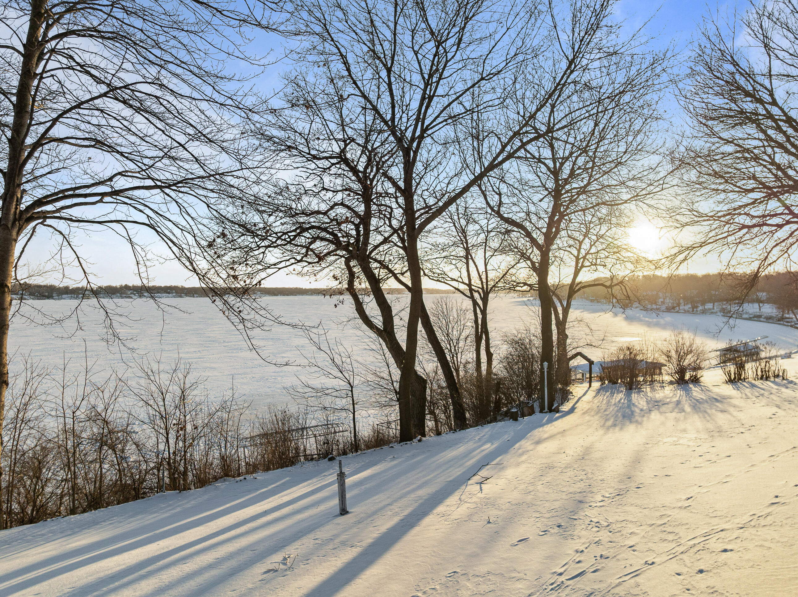 2304 North Shore Drive Delavan, WI 53115 - Photo 91 of 99 2304 N Shore Dr - Selects-18