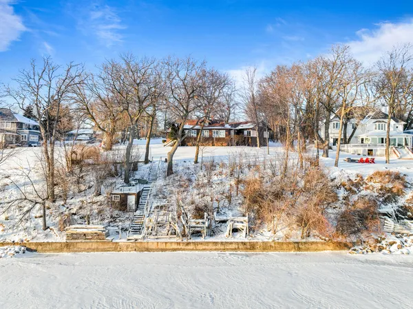 $2,250,000 | 2304 North Shore Drive, Delavan, WI 53115