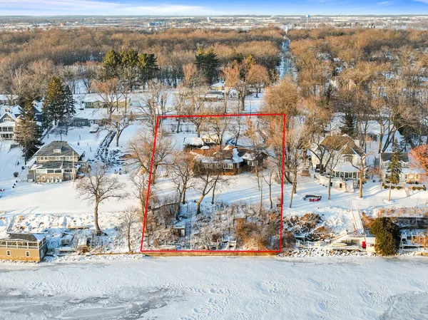 $2,250,000 | 2304 North Shore Drive, Delavan, WI 53115
