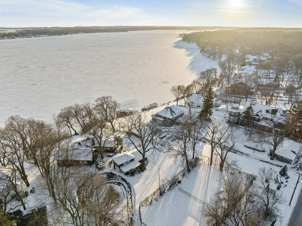$2,250,000 | 2304 North Shore Drive, Delavan, WI 53115