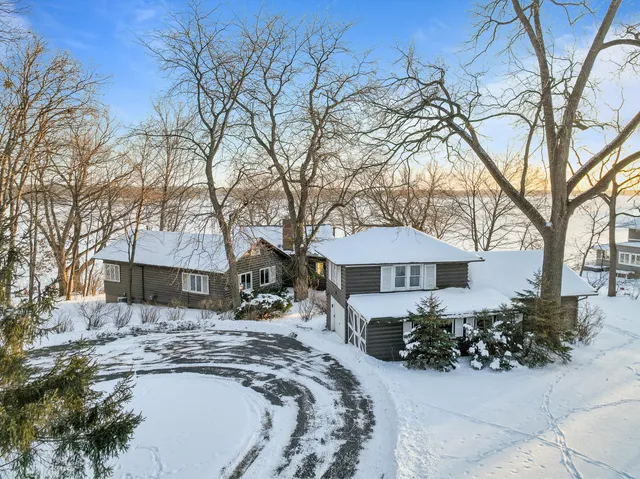 $2,250,000 | 2304 North Shore Drive, Delavan, WI 53115