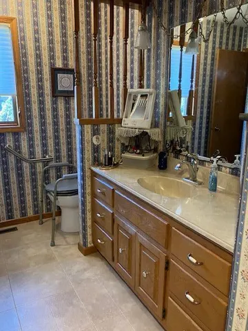 $274,500 | 510 Birch Avenue North, New Richland, MN 56072