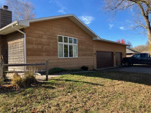 $274,500 | 510 Birch Avenue North, New Richland, MN 56072