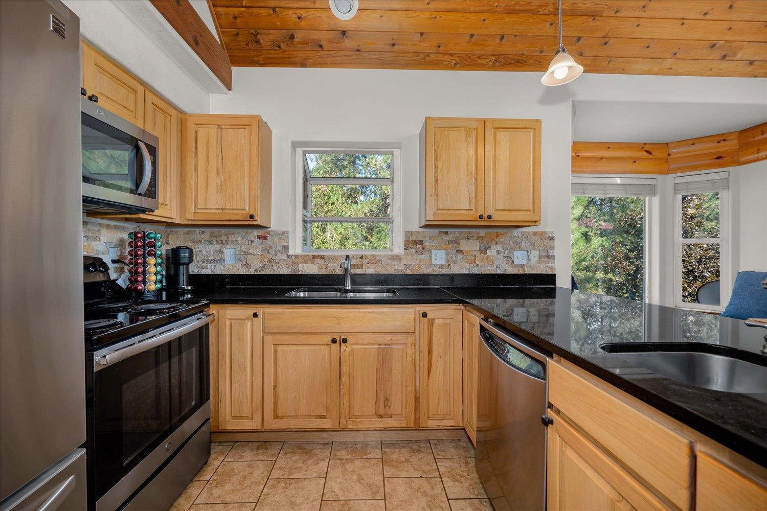 9832 Scotia Road Newport, WA 99156 - Photo 9 of 45