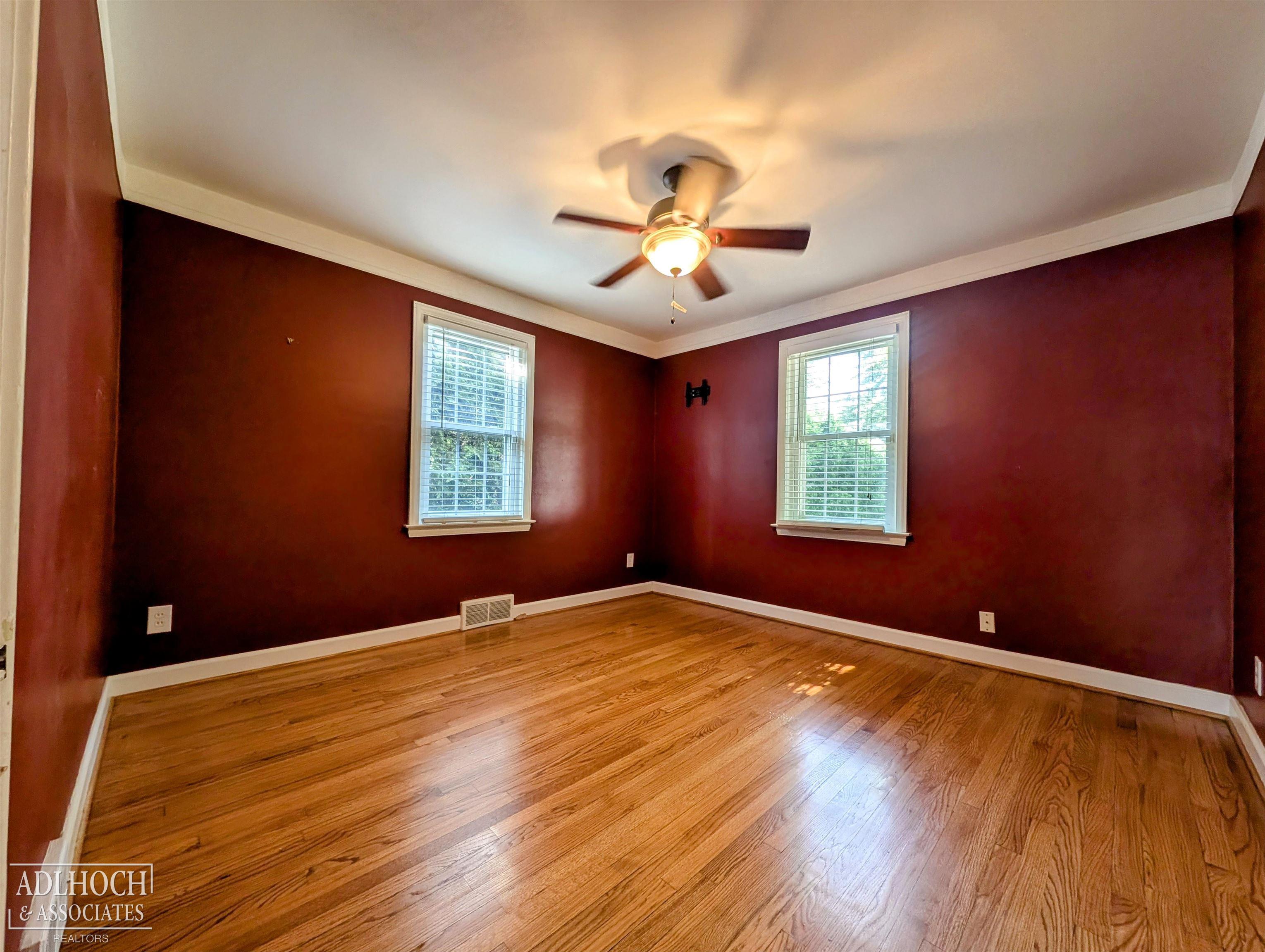 1292 Hampton Road Grosse Pointe Woods, MI 48236 - Photo 9 of 21