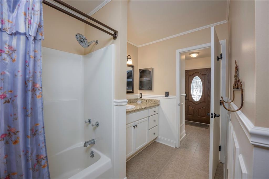 203 Brookstone Court Butler, PA 16001 - Photo 19 of 29