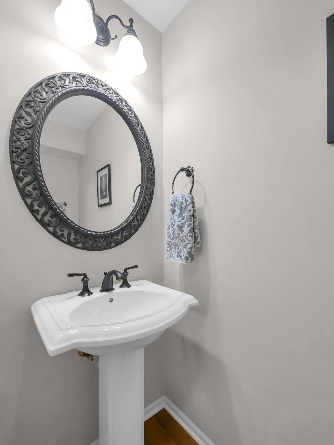 1235 Shagbark Road Columbus, OH 43230 - Photo 6 of 28 Half bath
