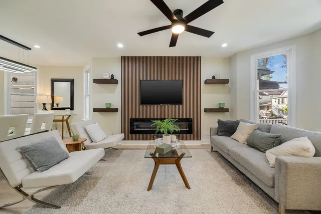 $770,000 | 4143 North Drake Avenue, Chicago, IL 60618