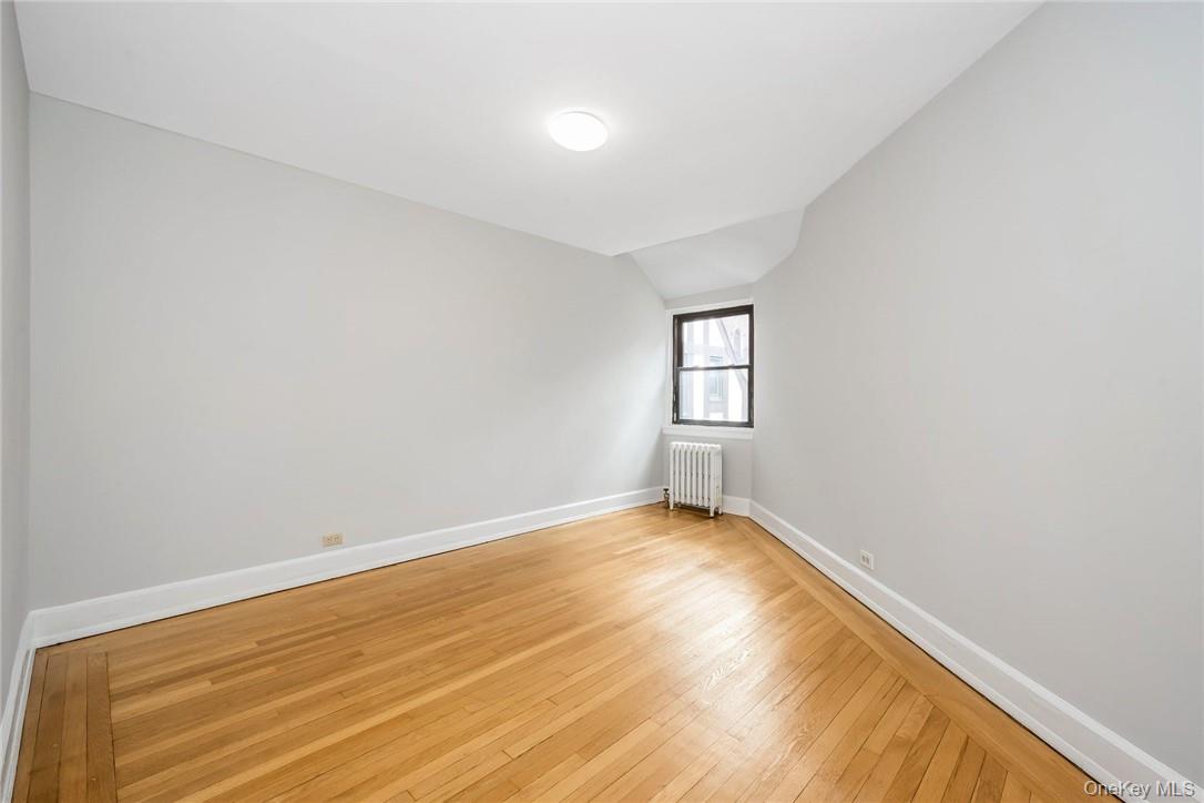 64 Kensington Road, Unit 3B Bronxville, NY 10708 - Photo 8 of 18 2nd Bedroom