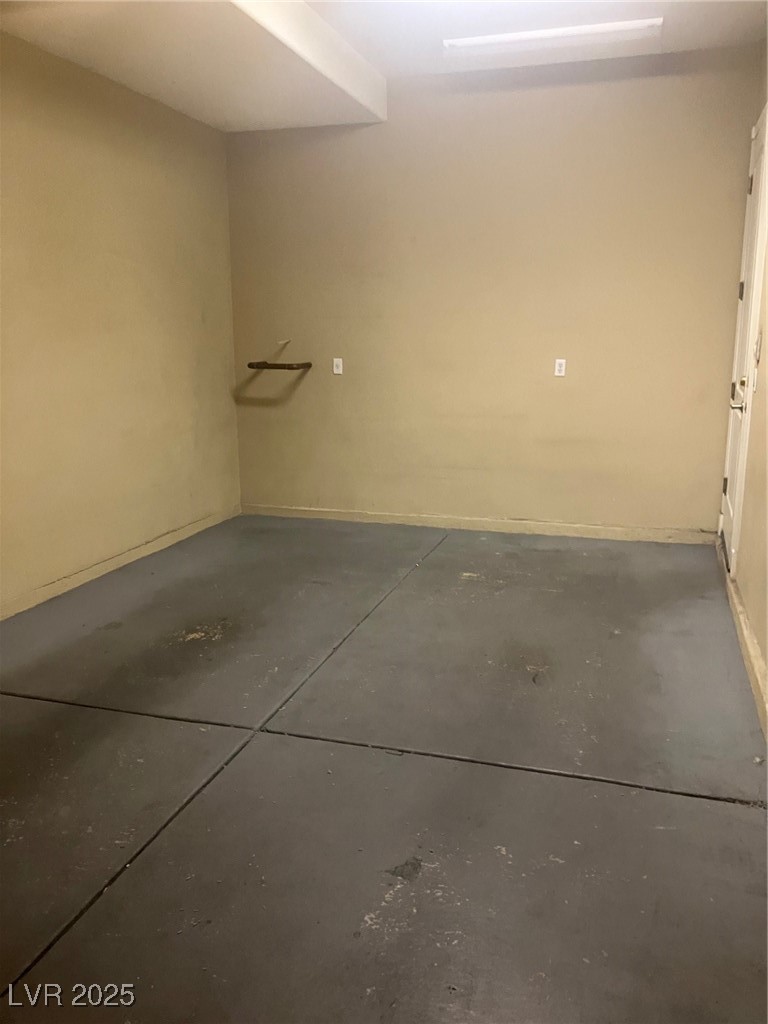 32 Via Vasari, Unit 103 Henderson, NV 89011 - Photo 24 of 26 View of garage