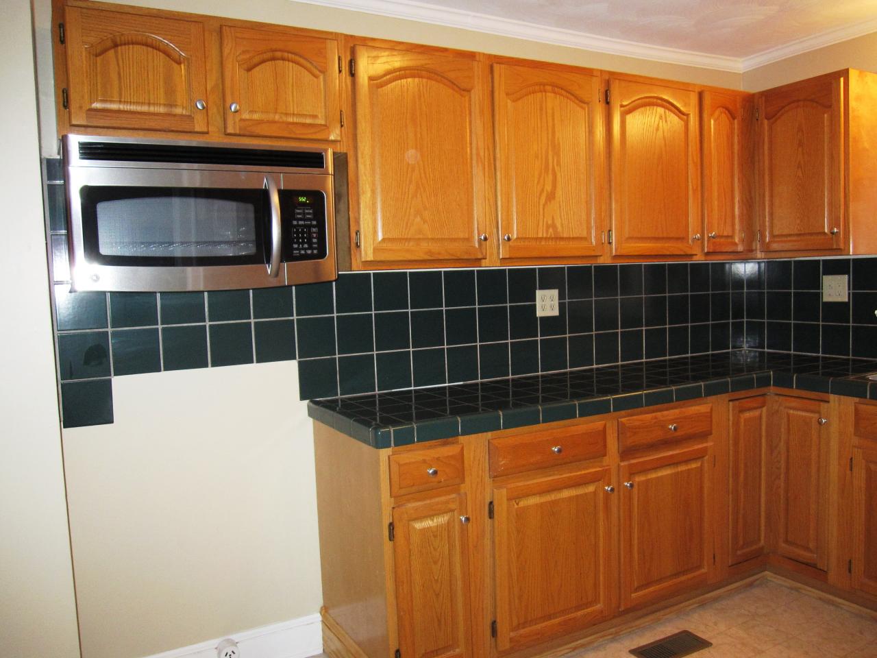 2308 East Ruritan Road Roanoke, VA 24012 - Photo 3 of 15 Kitchen