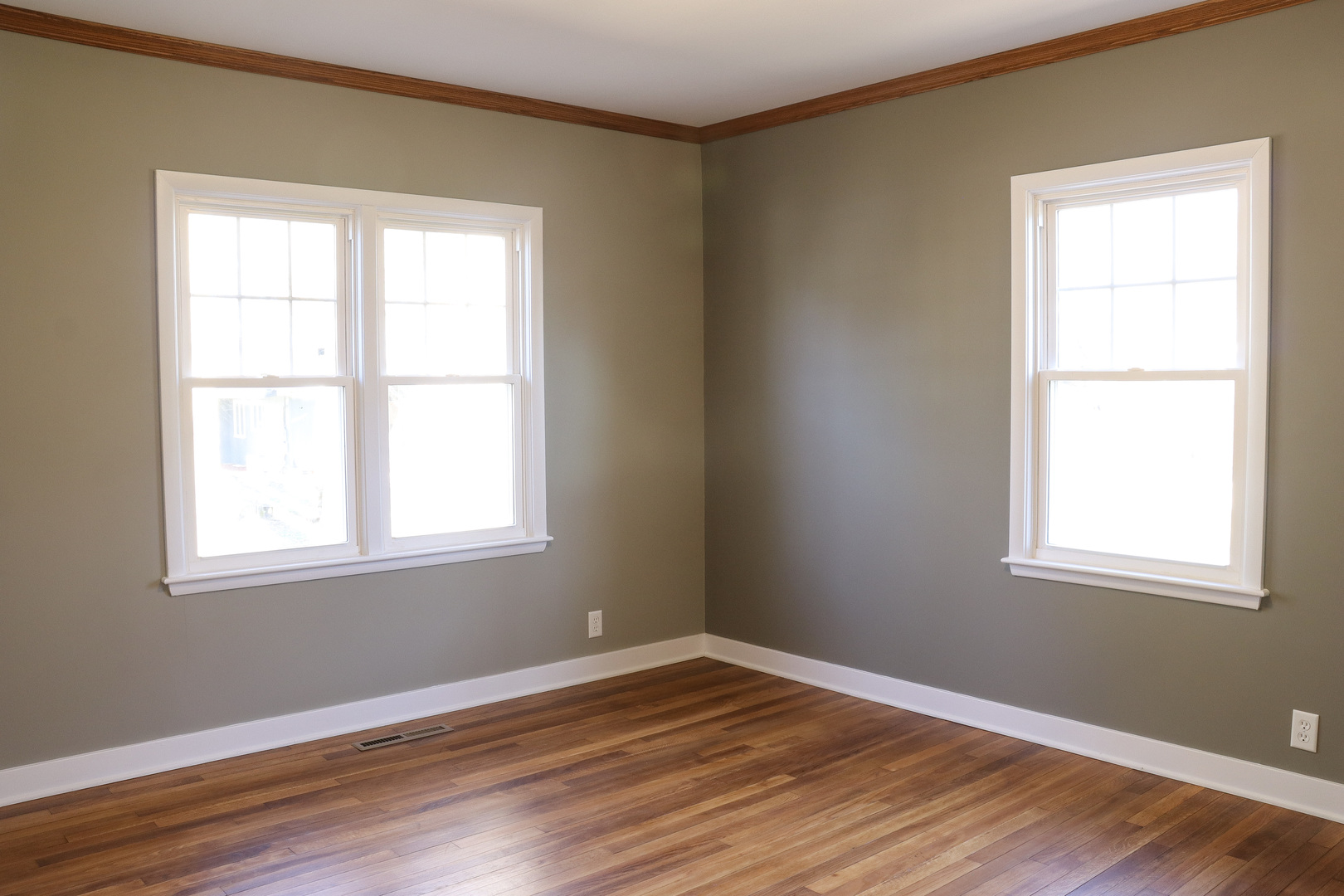 15875 Timberlane Morrison, IL 61270 - Photo 15 of 33 an empty room with wooden floor and windows