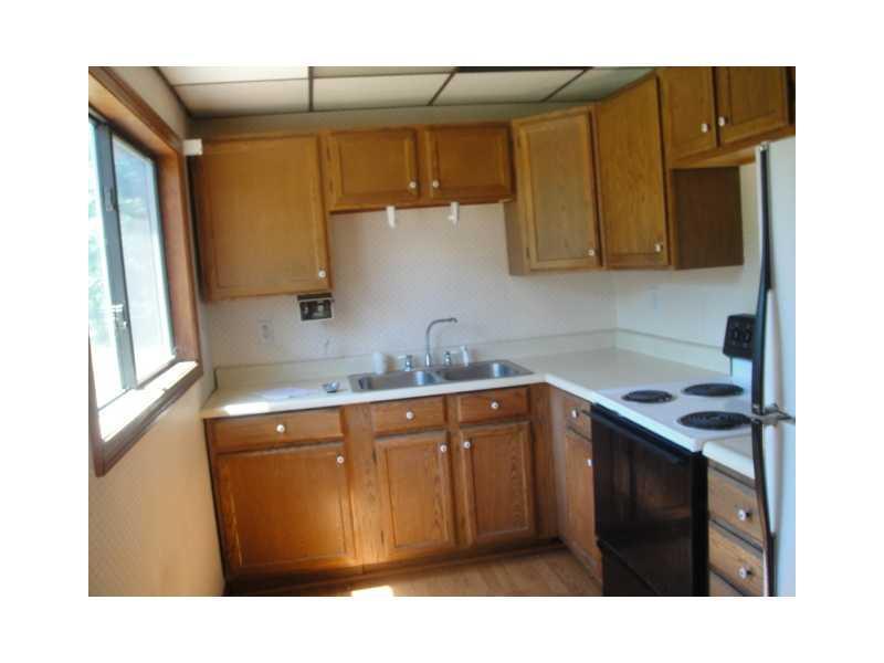 28 Dunn Road Dexter, ME 04930 - Photo 4 of 12 Kitchen.