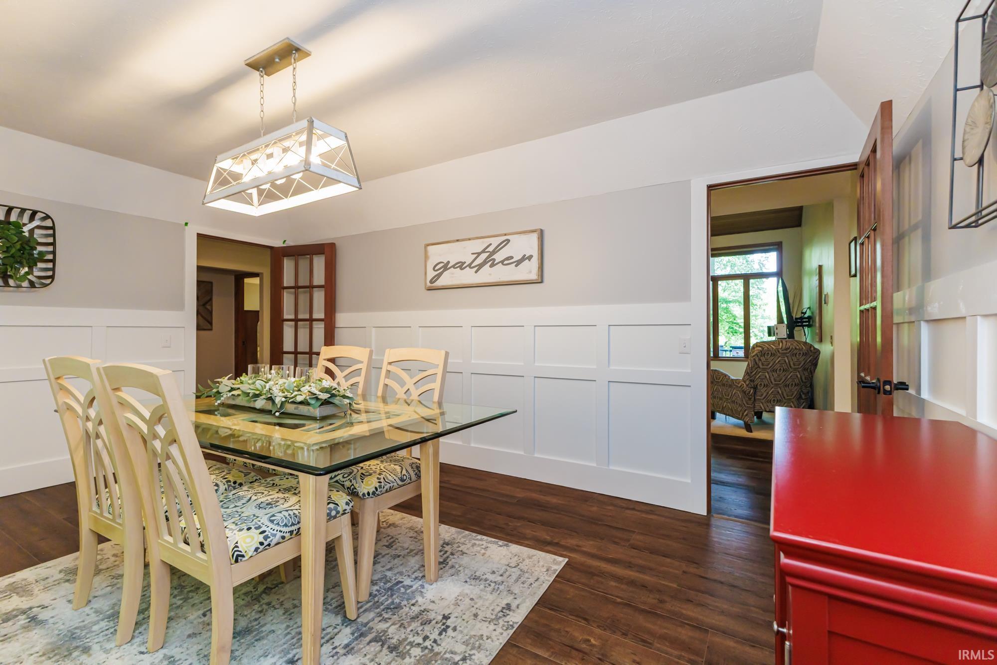 7509 West River Road Yorktown, IN 47396 - Photo 13 of 36