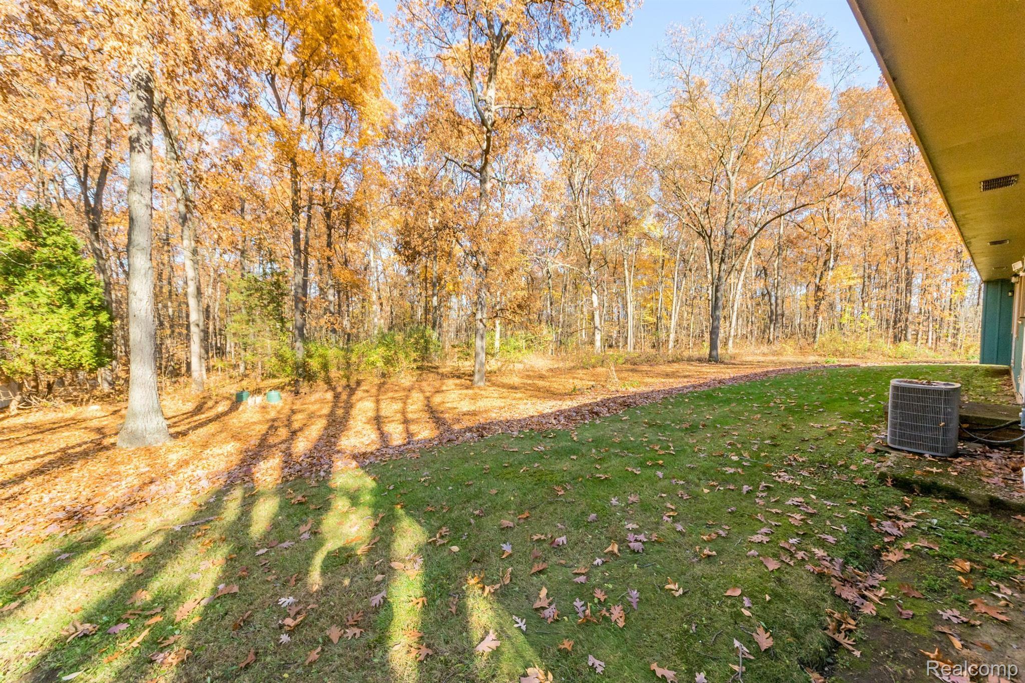 3290 Norton Road Howell, MI 48843 - Photo 26 of 27 Gallery Image 26