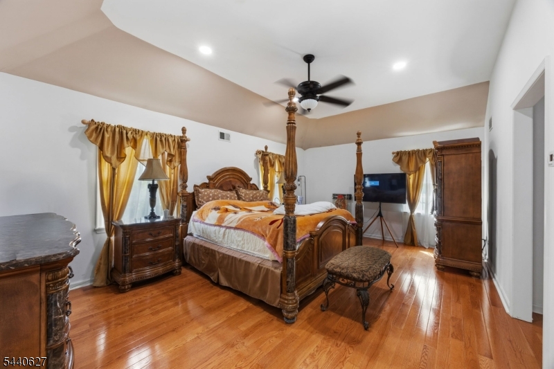 72 Doby Road Randolph, NJ 07945 - Photo 16 of 38