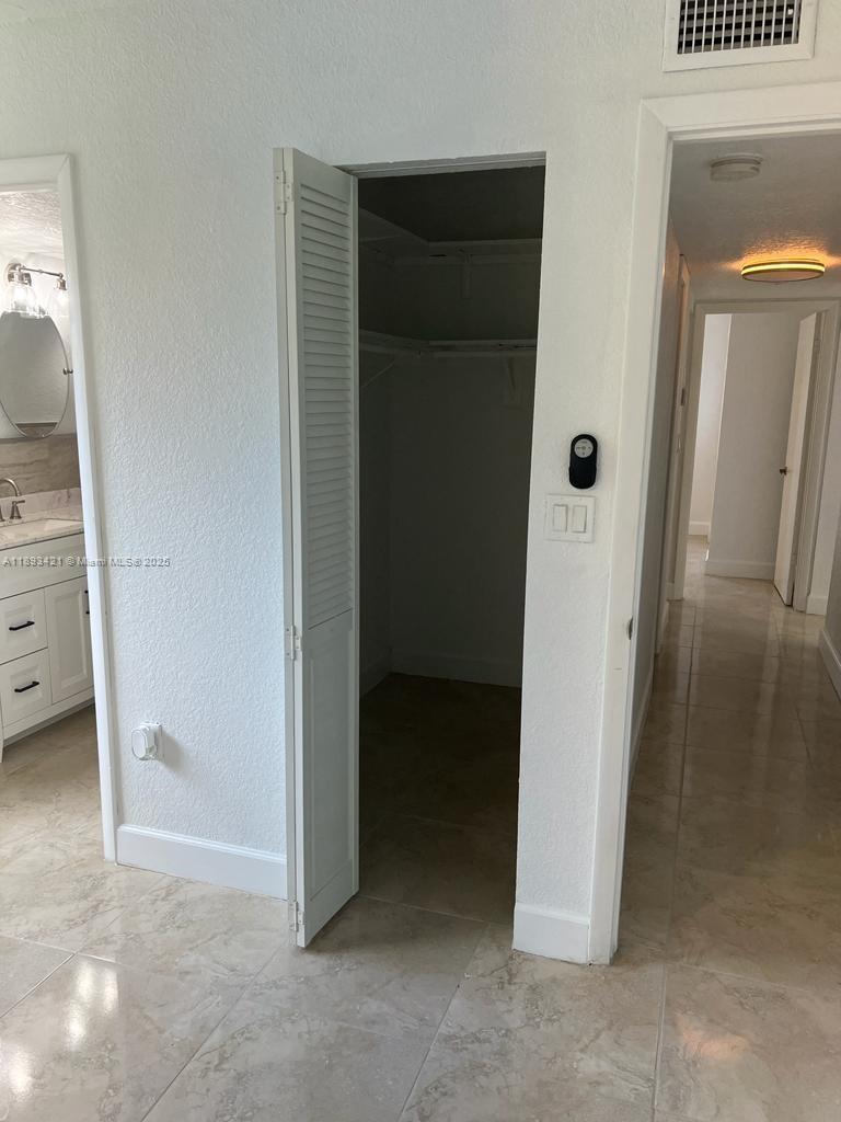 2670 West 76th Street, Unit 101 Hialeah, FL 33016 - Photo 23 of 35