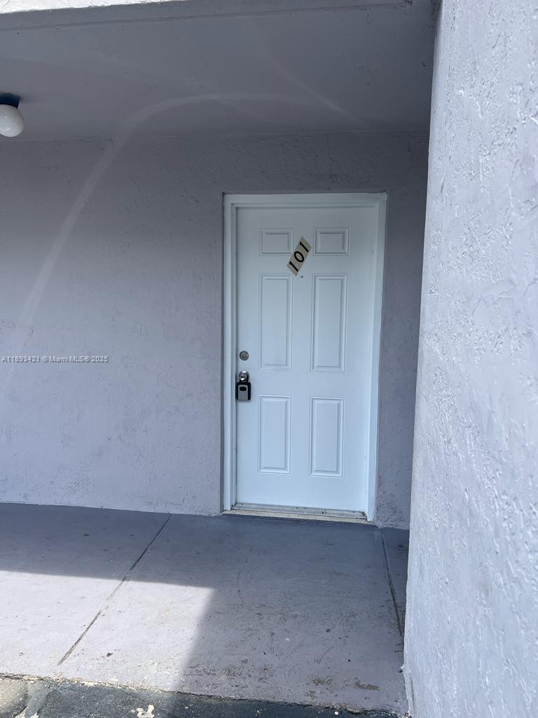 2670 West 76th Street, Unit 101 Hialeah, FL 33016 - Photo 33 of 35 a view of an empty room