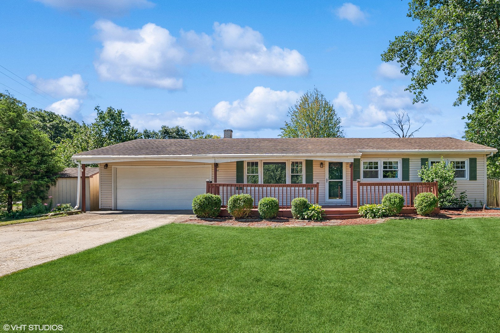 304 Hillside Road New Lenox, IL 60451 - Photo 1 of 16 a front view of house with yard and green space