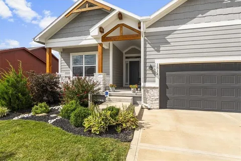 $445,000 | 1512 Southwest Arbor Valley Drive, Lee's Summit, MO 64082