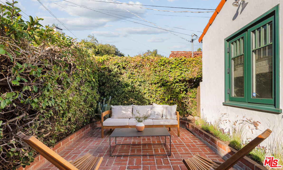 5260 Raber Street Los Angeles, CA 90042 - Photo 3 of 55