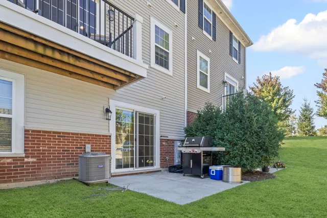 $489,900 | 2548 Huntleigh Lane, Downers Grove, IL 60517