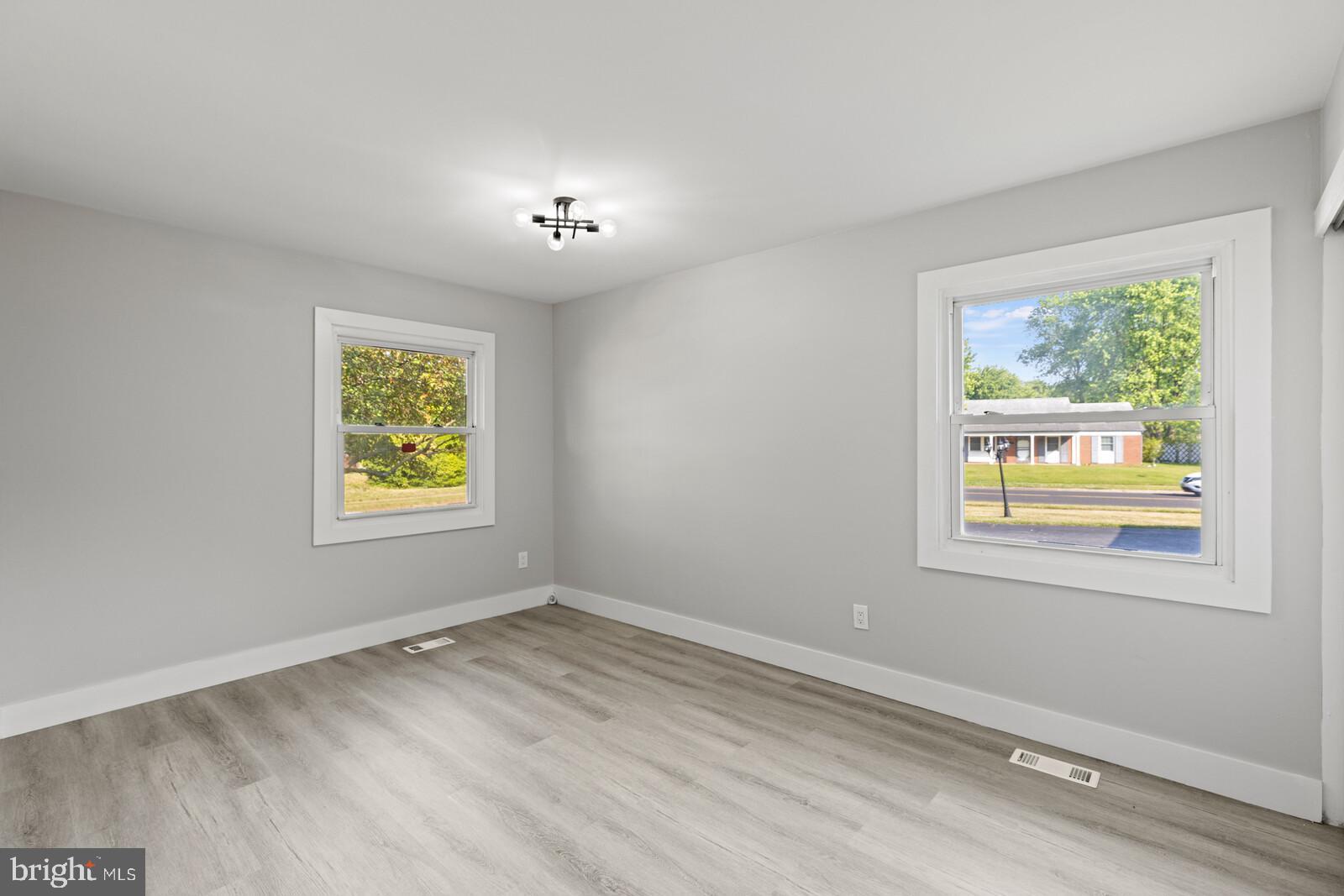 1 Eastern Lane Willingboro, NJ 08046 - Photo 24 of 33