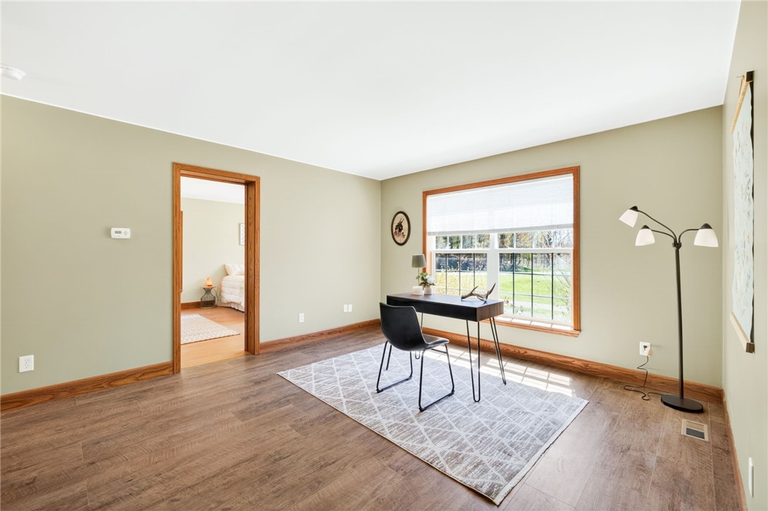 8628 Garlinghouse Road Naples, NY 14512 - Photo 21 of 48 Office/Living Room Space