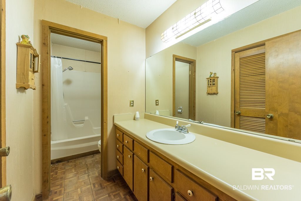 137 Donette Loop Daphne, AL 36526 - Photo 14 of 24 Bathroom