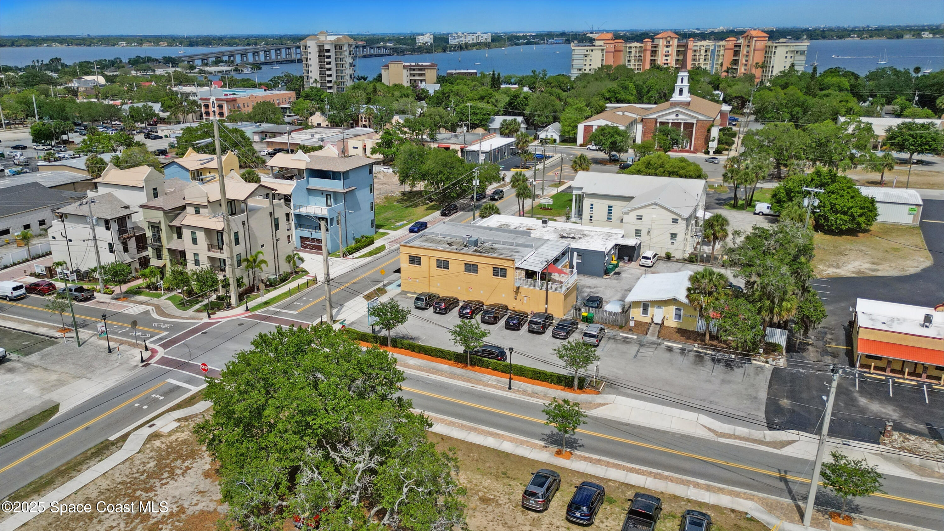 902 Florida Avenue Cocoa, FL 32922 - Photo 11 of 46 DJI_006