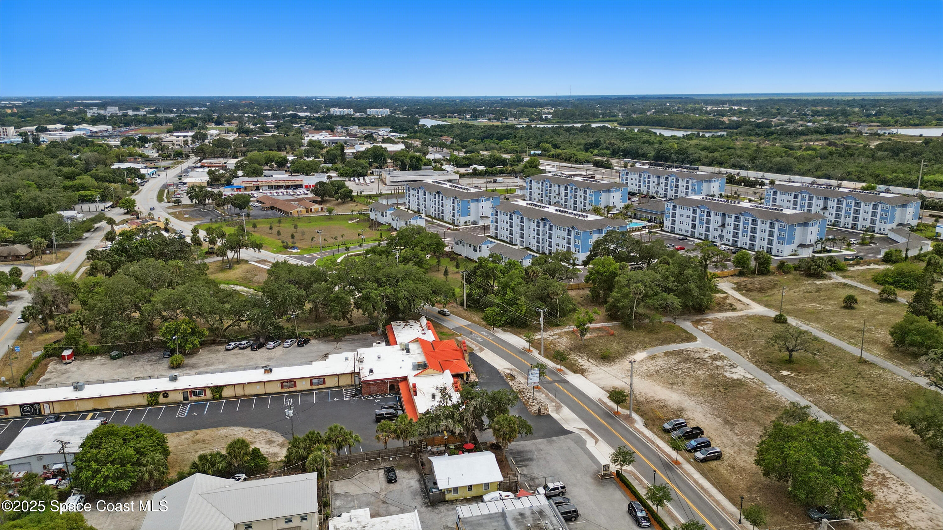 902 Florida Avenue Cocoa, FL 32922 - Photo 9 of 46 DJI_005