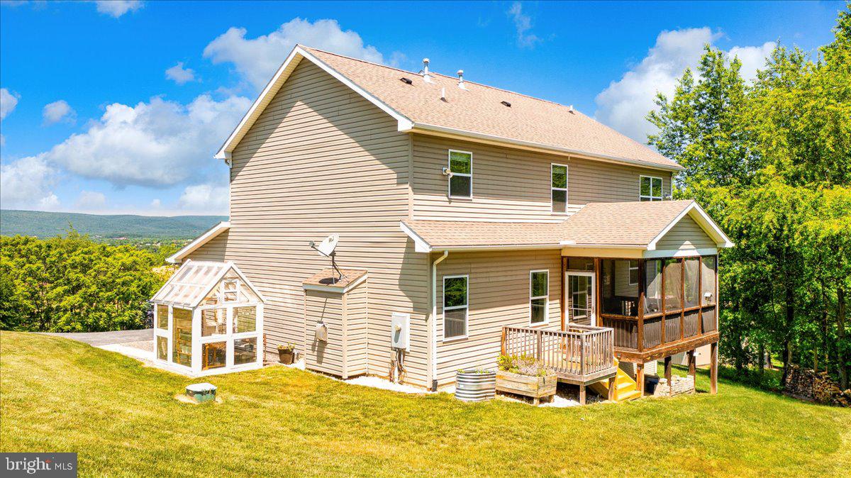 11283 Dublin Road Woodsboro, MD 21798 - Photo 11 of 68 Cute little greenhouse!