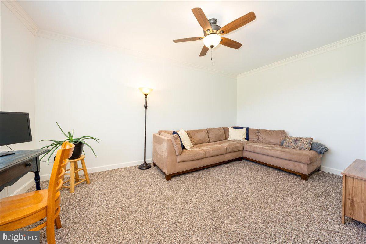 11283 Dublin Road Woodsboro, MD 21798 - Photo 22 of 68 Living Room