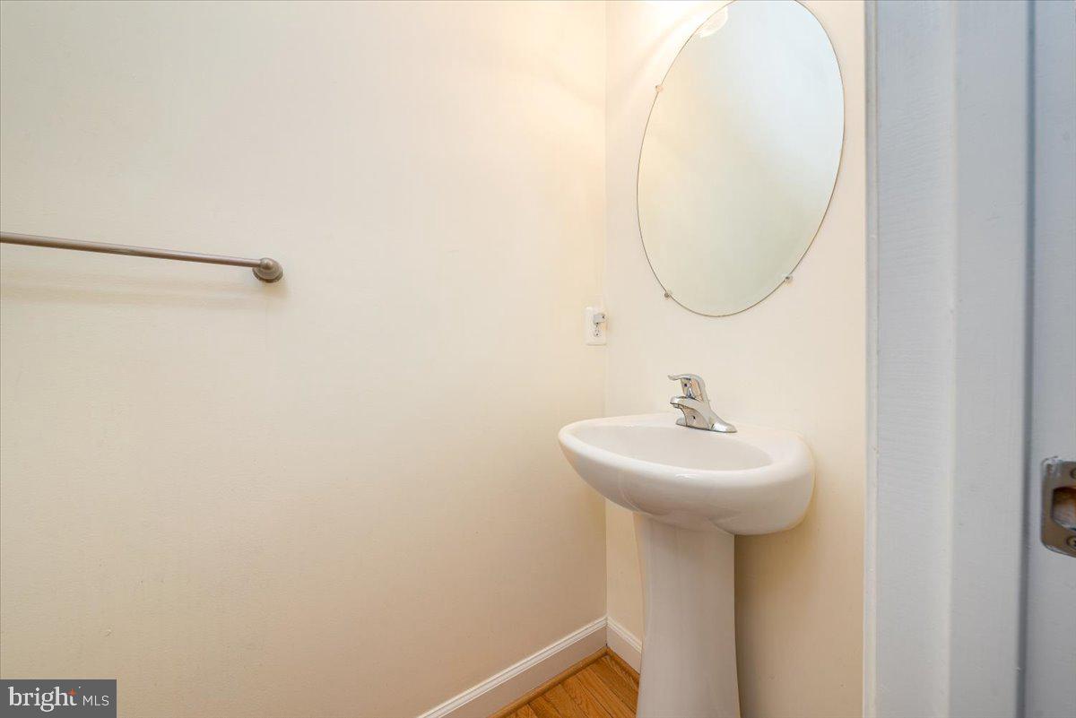 11283 Dublin Road Woodsboro, MD 21798 - Photo 23 of 68 Powder Room