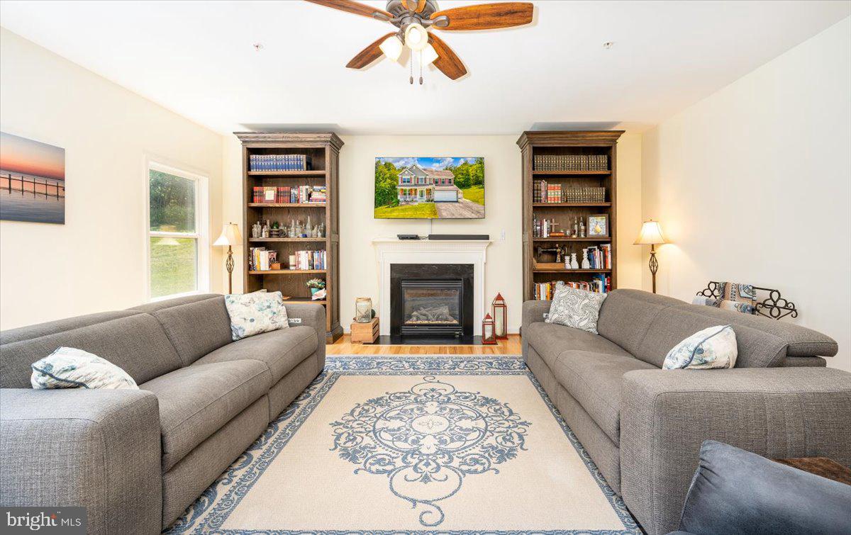 11283 Dublin Road Woodsboro, MD 21798 - Photo 35 of 68 Family Room