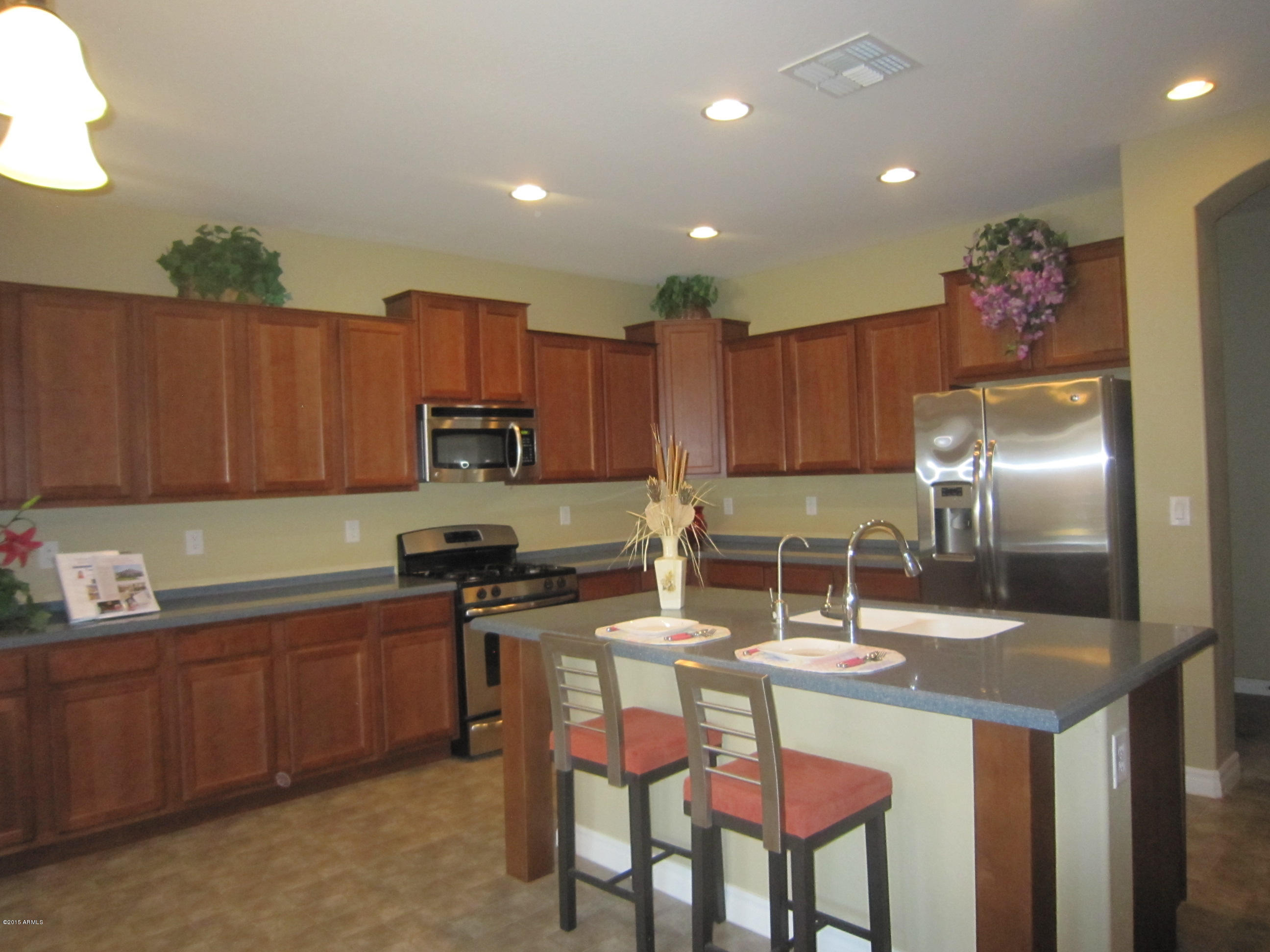 2717 East Ficus Way Gilbert, AZ 85298 - Photo 1 of 26 SpaciousKitchen