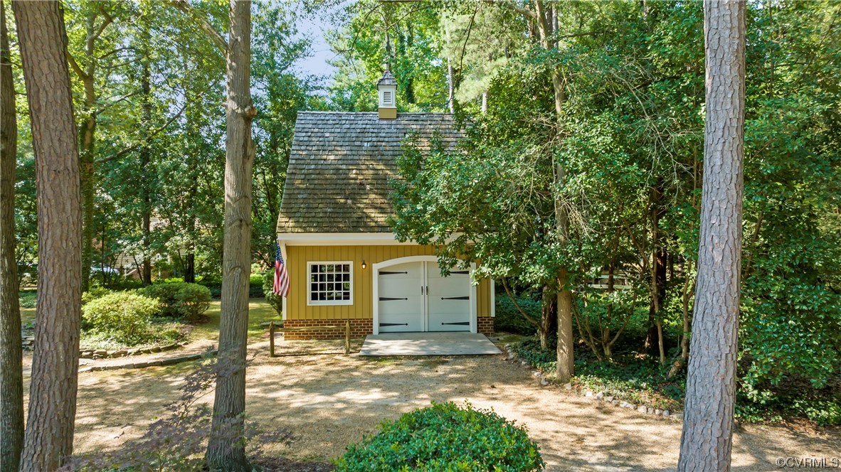9737 Cole Mill Road Richmond, VA 23237 - Photo 22 of 50 a view of a house with backyard