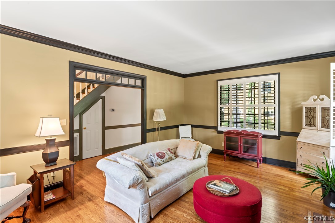 9737 Cole Mill Road Richmond, VA 23237 - Photo 5 of 50 a living room with furniture and a window