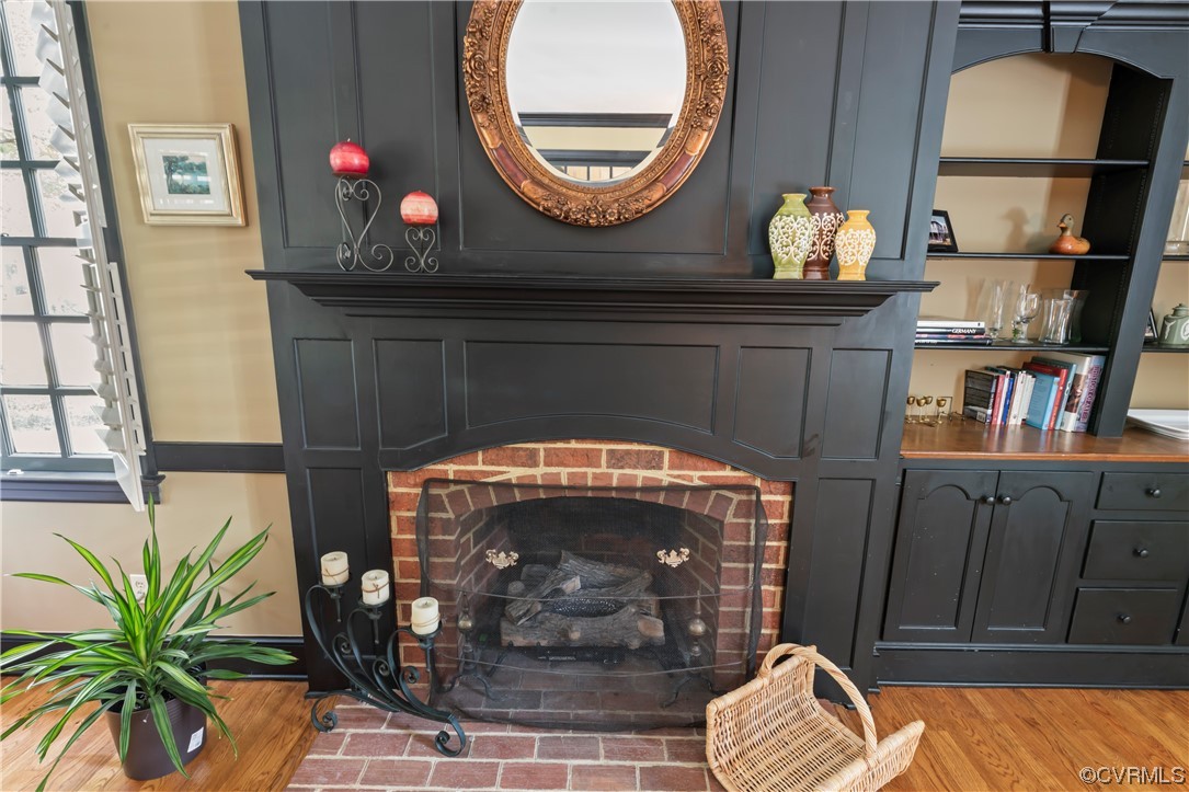 9737 Cole Mill Road Richmond, VA 23237 - Photo 7 of 50 a living room with furniture and a fireplace