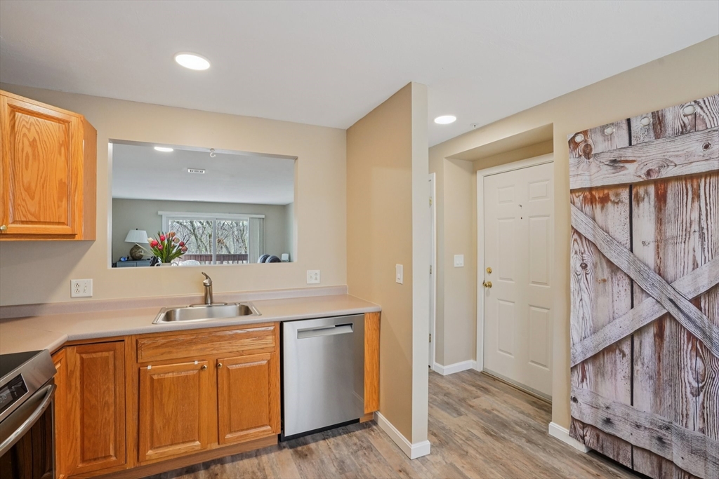 330 Sunderland Road, Unit 69 Worcester, MA 01604 - Photo 11 of 25