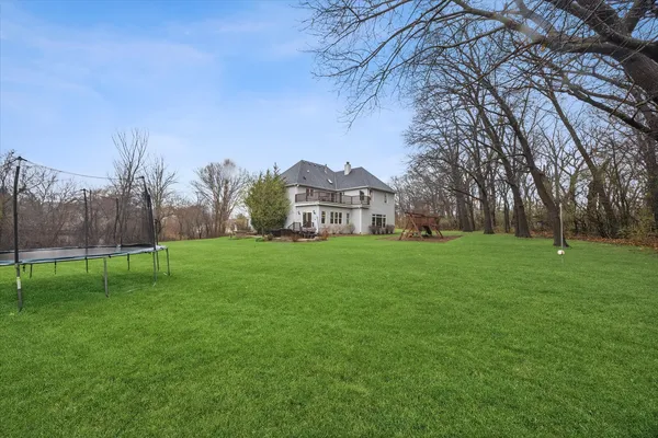 $1,100,000 | 9025 Darien Woods Court, Darien, IL 60561