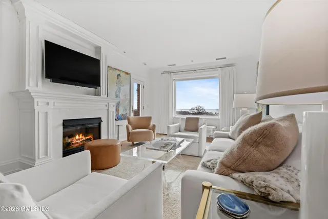 $1,725,000 | 25 West Elm Street, Unit 65, Greenwich, CT 06830