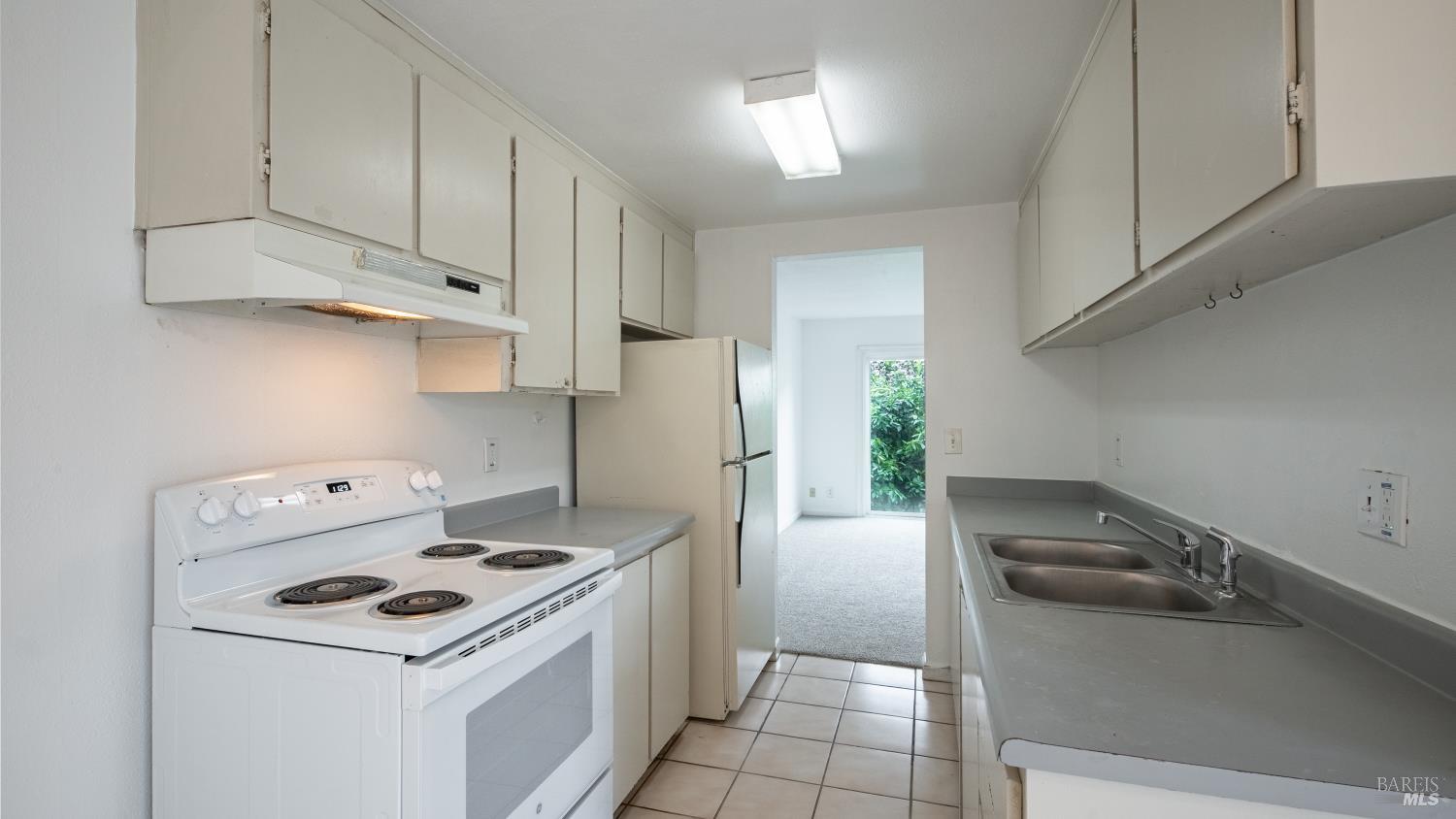 668 Simpson Street Santa Rosa, CA 95401 - Photo 8 of 22